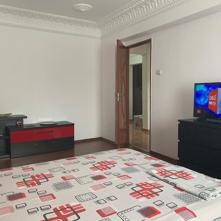 Center Apartment Galati  Bagian luar foto