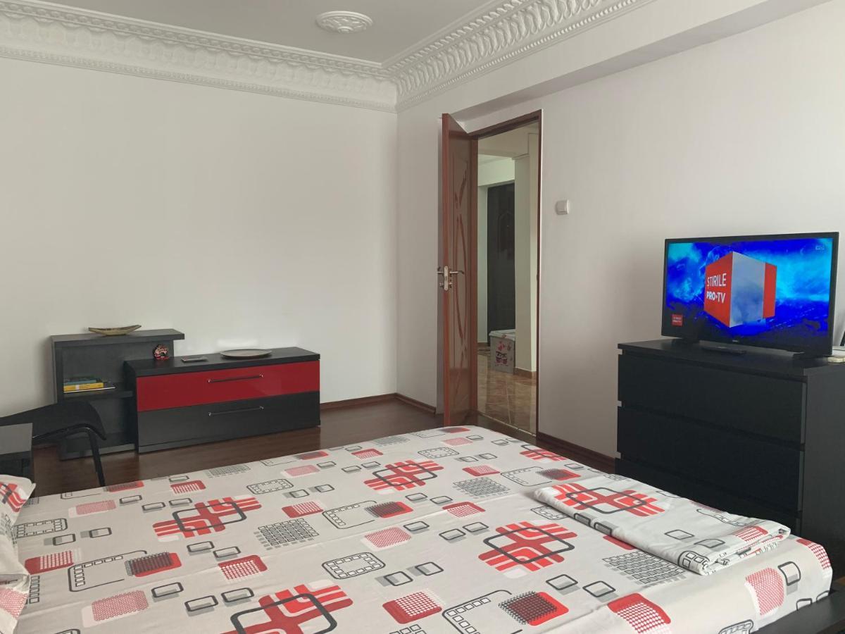Center Apartment Galati  Bagian luar foto