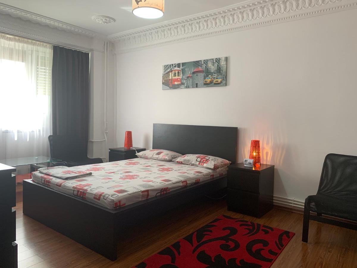 Center Apartment Galati  Bagian luar foto