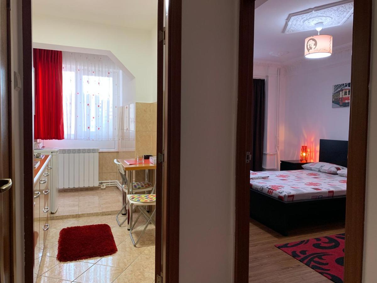 Center Apartment Galati  Bagian luar foto